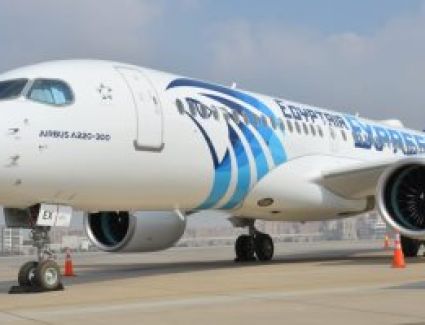 تغادر مطار القاهرة الدولي، اليوم السبت، 5 رحلات طيران استثنائية، لإعادة المصريين العالقين بعدة دول في الخارج، بعد تعليق رحلات الطيران إلى المطارات المصرية بسبب فيروس كورونا المستجد، حيث تسير الشركة الوطنية مصر للطيران، 3 رحلات طيران، تتجه أحدهما إلى 