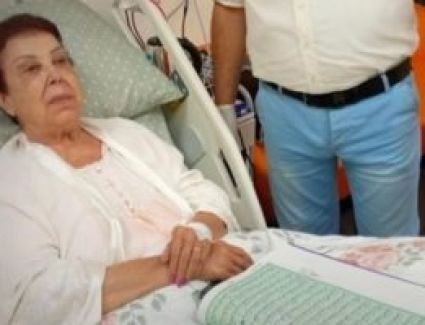 حقن الفنانة رجاء الجداوى بـ"بلازما المتعافين" فى رعاية عزل الإسماعيلية