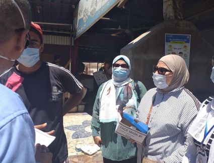 متطوعون يطلقون حملة "صحتك أمانة" بشمال سيناء.. صور