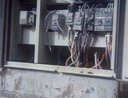 ماس كهربائى تسبب فى حريق اشتعل بمحول كهرباء فى الحوامدية