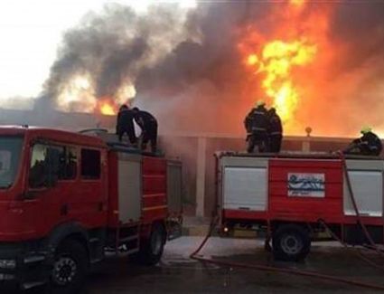 الحماية المدنية تسيطر على حريق هائل بجوار موقف الدلاتون بالمنوفية