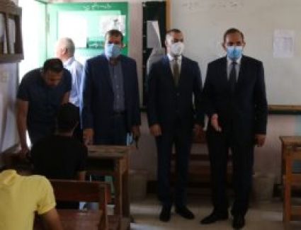 محافظ كفر الشيخ يتفقد لجان الثانوية العامة ويوجه بتوفير الهدوء للطلاب.«صور»