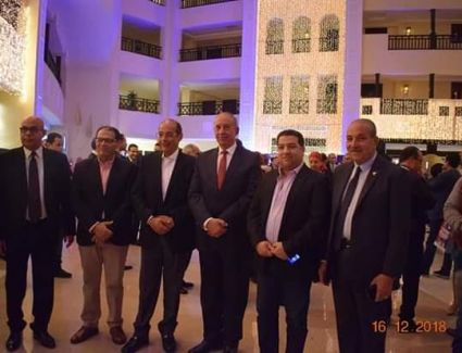 التقى أحمد عبدالله، محافظ البحر الأحمر، مساء اليوم الأحد، بعض الوزراء والعلماء والخبراء المشاركين في مؤتمر " مصر تستطيع بالتعليم