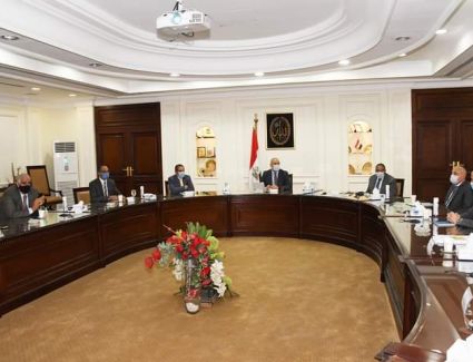 وزير الإسكان يترأس اجتماعاً للجنة إدارة الأزمات لمتابعة إجراءات مواجهة مخاطر الأمطار والسيول بموسم الشتاء المقبل