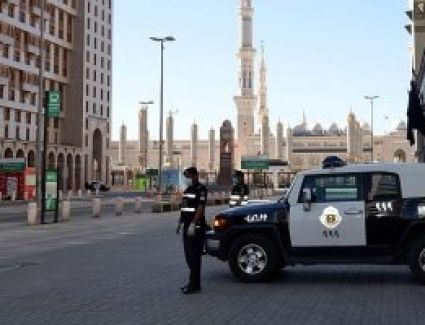 المدينة المنورة: القبض على مقيم تاجر فى بطاقات مسبقة الدفع لشركات اتصالات أجنبية