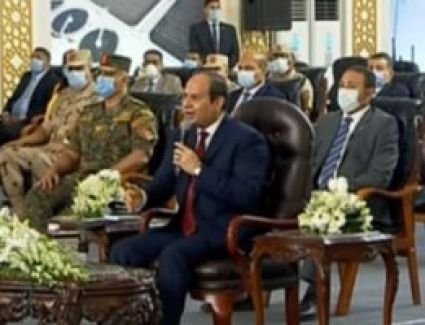 السيسى للمصريين: "القنوات المسيئة بتكلمكم كلام لا يرضى ربنا"