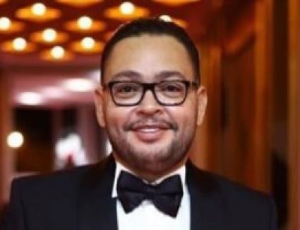 أحمد رزق مهندس ديكور فى مسلسله الجديد "فى يوم وليلة"