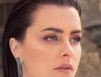 نور اللبنانية "مذيعة" تدخل فى أزمات مع الجن والعفاريت فى "جمال الحريم"