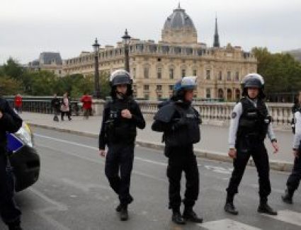 بدء محاكمة متورطين فى هجوم على مجلة شارلى إبدو بفرنسا