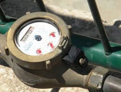 وأنت فى مكانك  سجل قراءة عداد المياه.. وقدم شكوتك