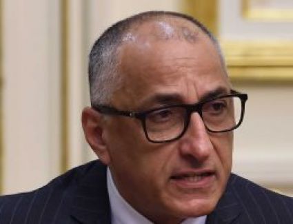 اليوم.. محافظ البنك المركزى فى حوار خاص مع "على مسئوليتى"