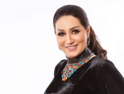 وفاء عامر تطالب بتكريم سيدة قطار المنصورة: لو أعرف مكانها أروح أبوس أيدها