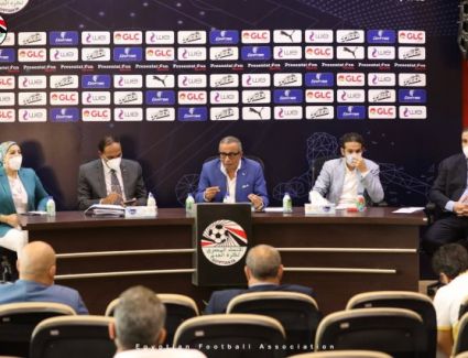 اتحاد الكرة يقرر تسليم الاهلي درع الدوري في المباراة الاخيرة