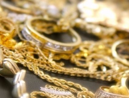 ضبط 241 جرام مشغولات ذهبية مغشوشة ومقلدة بدون مستندات فى شبرا الخيمة