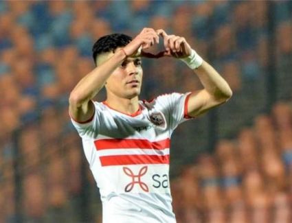 أشرف بن شرقى "ديبالا العرب" يحتفل بعيد ميلاده "26"