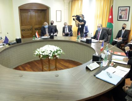 وزير العمل يعلن عن قرارات للعمالة الوافدة من الجنسيات المقيدة والجنسية المصرية