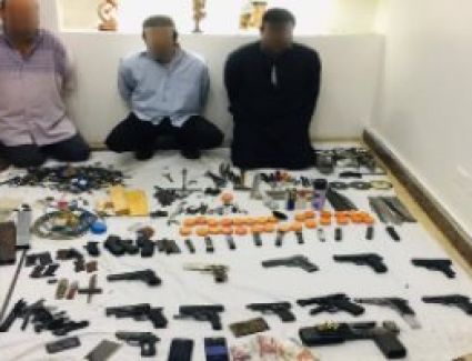 الداخلية تداهم ورشة لتصنيع الأسلحة النارية في أسوان