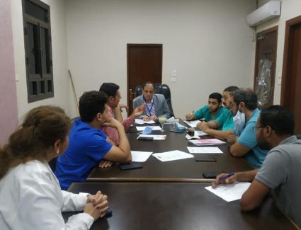 اجتماع مدير معهد الأورام بأسوان لبحث تطوير الخدمة الطبية لتحقيق أهداف المبادرة الرئاسية لصحة المرأة 