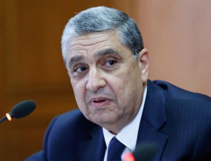  وزير الكهرباء: يوضح جهود وزارة الكهرباء والطاقة المتجددة بشركاتها المختلفة لرفع كفاءة الشبكة الكهربائية