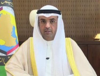 أمين التعاون الخليجي ووزير خارجية الكويت يبحثان أعمال القمة الخليجية