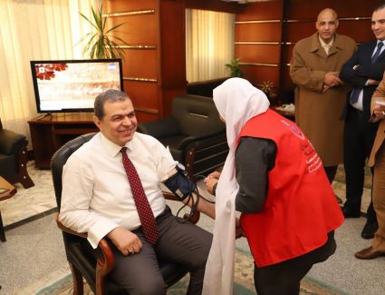 القوى العاملة تخصص مقرها للكشف المبكر عن الإصابة بفيروس سي