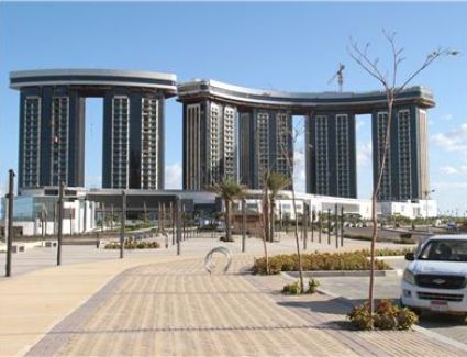 وزارة الإسكان تكشف تفاصيل الموقف التنفيذي لمشروع أبراج "الداون تاون" بالعلمين الجديدة