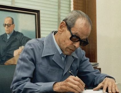 "النجيب المحفوظ" في مثل هذا اليوم فقدنا نوبل! 