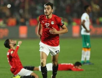 إصابة أكرم توفيق ومغادرته معسكر المنتخب للكشف الطبى