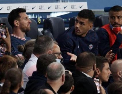 على دكة البدلاء يستبدل ليونيل ميسي