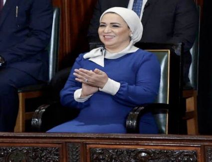 قرينة الرئيس السيسي مهنئة بعيد الميلاد: "ندعو الله أن تمتلئ قلوبنا بالحب والسكينة والرحمة"