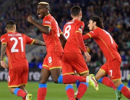 نابولي يتربع على عرش الدوري