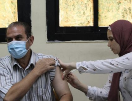 مديرية تعليم القاهرة تطعم العاملين بالجرعة الثانية