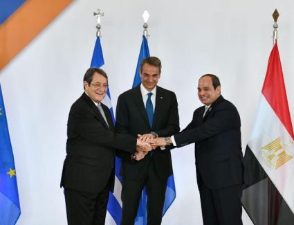 السيسي في أثينا  لتوطيد العلاقات بين البلدين