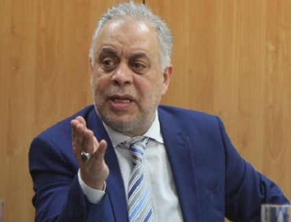 نقيب المهن التمثيلية: الرئيس السيسى هو أول رئيس بالعالم يهتم بتأمين الفنانين الغير عاملين بالدولة 