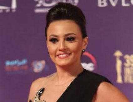 بشرى تتعرض لحادث سيارة بالجونة.. تعرف على التفاصيل