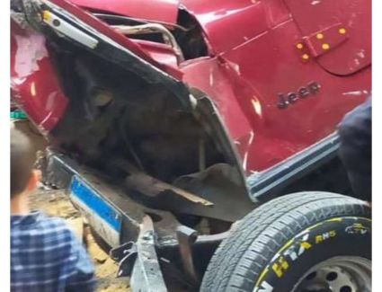 إصابة شخصان إثر سقوط سيارة من أعلى الكوبري وتهشمها