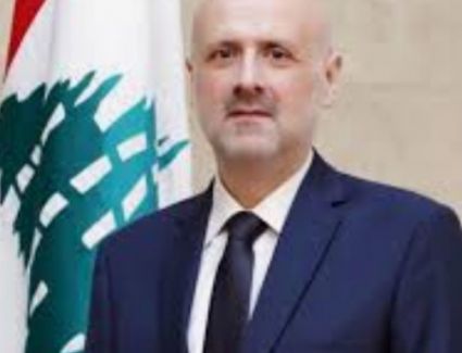 الحرص على مصالح اللبنانيين الذين يعتمدون على علاقاتهم التجارية بالخارج 