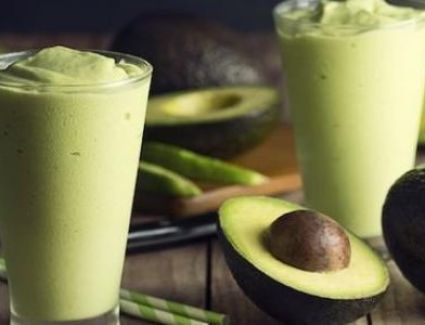 من فوائده حماية القلب وتنشيط الذاكرة، تعرفي على طريقة تحضير عصير "الأفوكادو بالزبادي" وفوائده