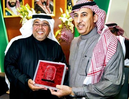   "الخضير" و"المطيري" و"بشاير" في أمسية شعرية بالجناح السعودي بمعرض الكتاب