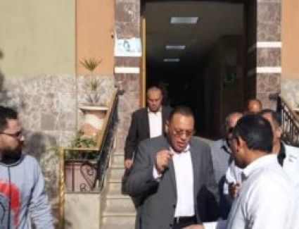 محافظ الشرقيه يتفقد منطقة الفدان في منيا القمح ويأمر برفع القمامة 