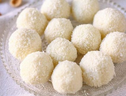 بخطوات سهلة وبسيطة، طريقة تحضير حلوى كرات جوز الهند لأطفالك