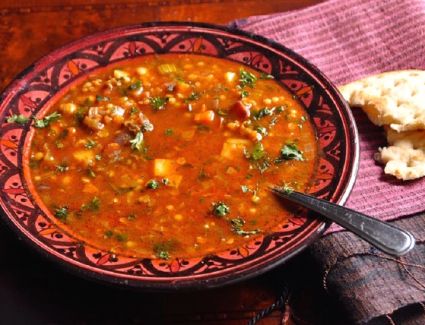 على الطريقة المغربية، لك طريقة تحضير شوربة الحريرة المغربية