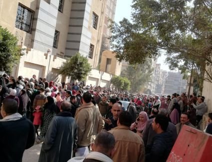 زحام شديد بسجل مدنى الزقازيق من أجل وظيفة التعليم