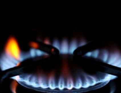 البيت الأبيض: الولايات المتحدة على تواصل مع بولندا وبلغاريا بعد قطع روسيا إمدادات الغاز