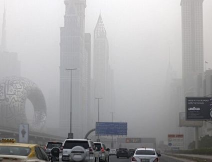 عطّلت الرحلات الجوية والدراسة وأخفت برج خليفة.. العواصف الترابية على الشرق الأوسط 