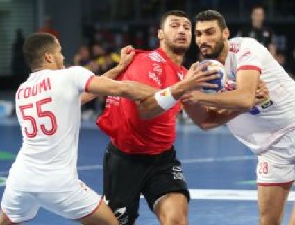 أيمن صلاح: فراعنة اليد قادرون على حسم اللقب الأفريقى.. والأحمر مستمر للمونديال