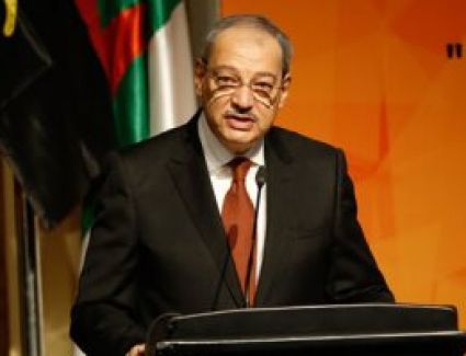 المستشار نبيل صادق النائب العام:  النيابة العامة أصبح لديها فرقًا من المحققين ذوى خبرة عالية فى التحقيق فى تلك الجريمة المنظمة والإرهاب