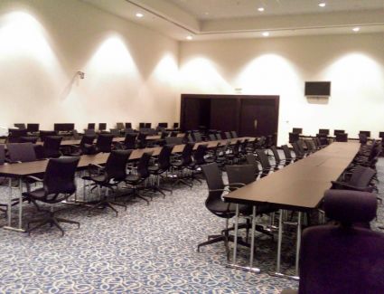 انتهت الهيئة العامة للاستعلامات، من تجهيز مركزاً صحفياً عالمياً بمدينة شرم الشيخ، لاستضافة فعاليات القمة العربية-الأوروبية