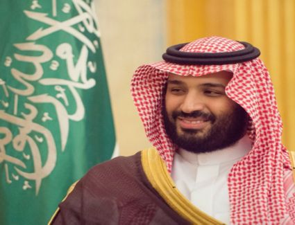اجتمع ولي العهد السعودي، الأمير محمد بن سلمان، اليوم الجمعة، في بكين مع الرئيس الصيني شي جين بينج.