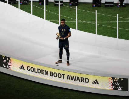 كيليان مبابي يتوج بالحذاء الذهبي بعد تصدر هدافي مونديال 2022 | القائمة الكاملة